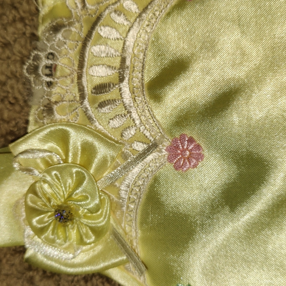Pretty Yellow Dress Easter/Spring - Picture 4 of 6